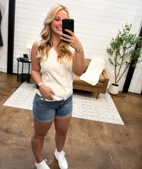 Clean Hem Stretch Short